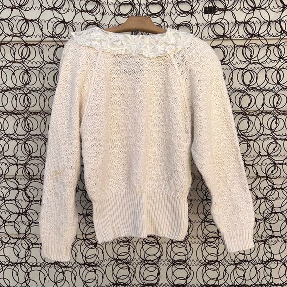 Vintage Josephine button and lace collar cream sweater cottage MEDIUM - Picture 3 of 8